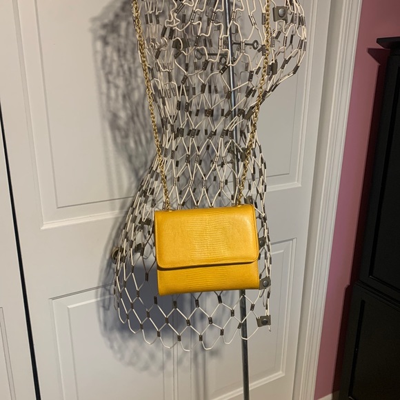 Vintage Gold Shoulder Bag - Picture 9 of 16